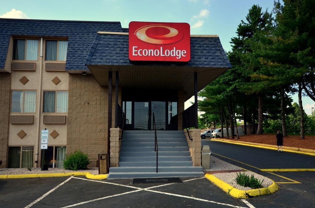 Econo Lodge Milldale - Southington Exterior foto